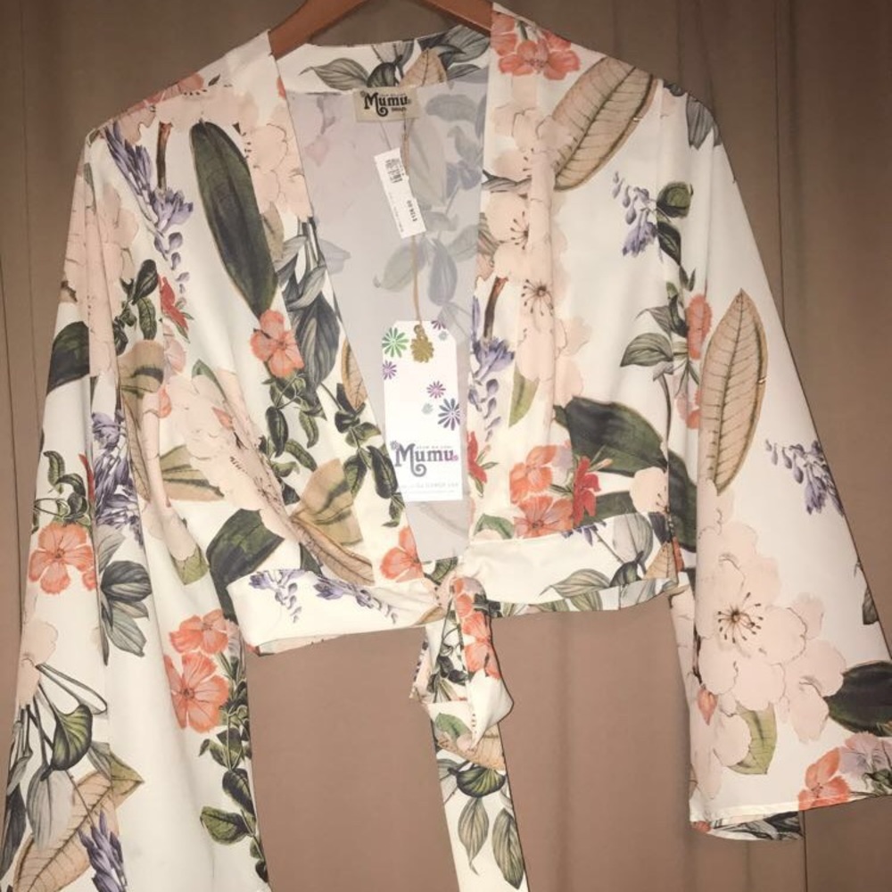 Show me your Mumu Jordyn tie top.